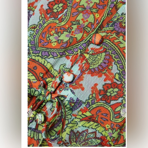 L'AGENCE
Pixie paisley-print crepe de chine blouse - Picture 4 of 10